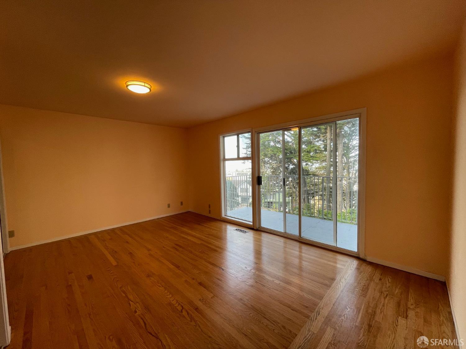 Detail Gallery Image 9 of 30 For 7 Sheldon Ter, San Francisco,  CA 94122 - 3 Beds | 3 Baths