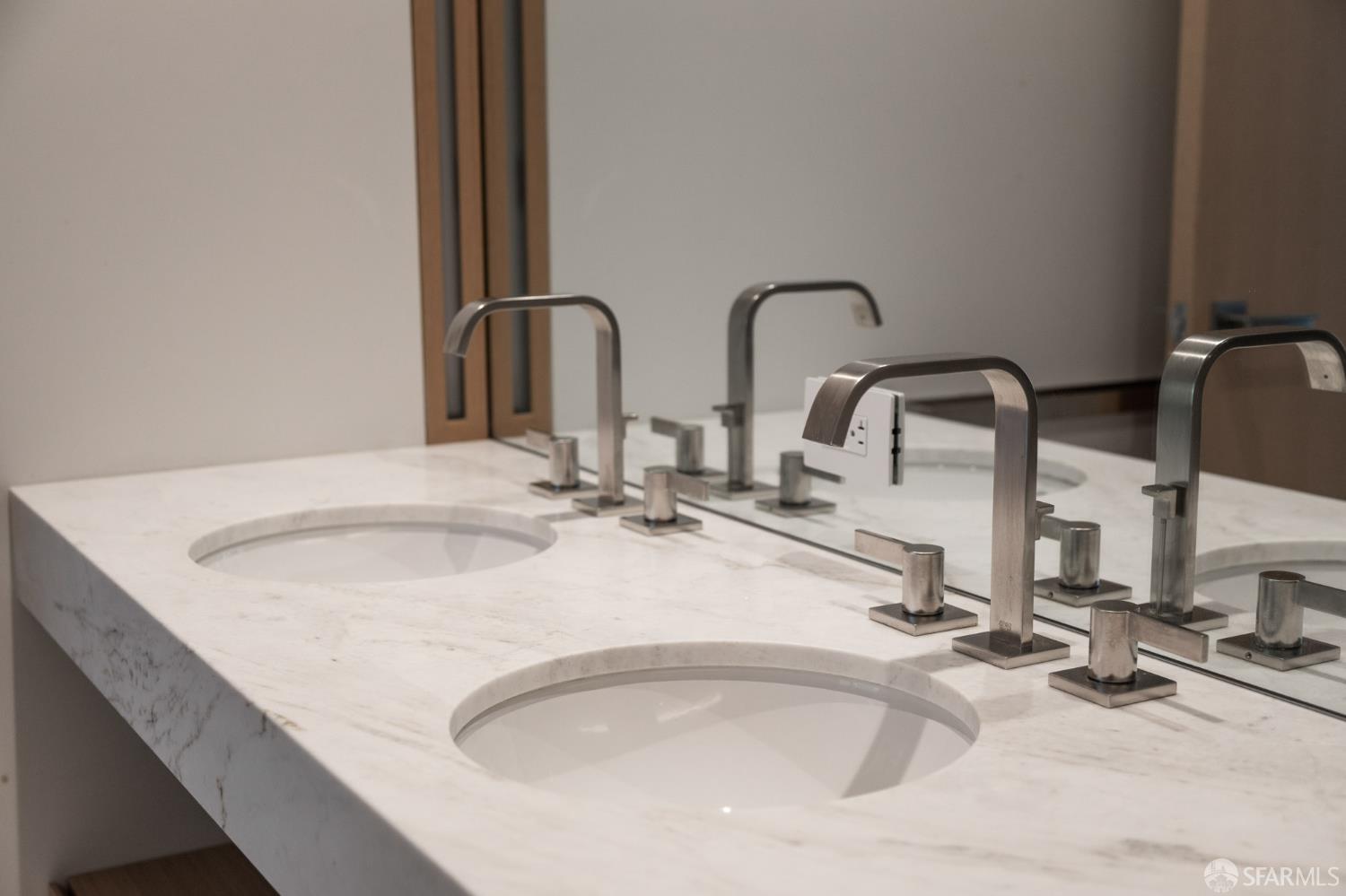 Detail Gallery Image 17 of 20 For 1 Steuart Ln #203,  San Francisco,  CA 94105 - 2 Beds | 2 Baths