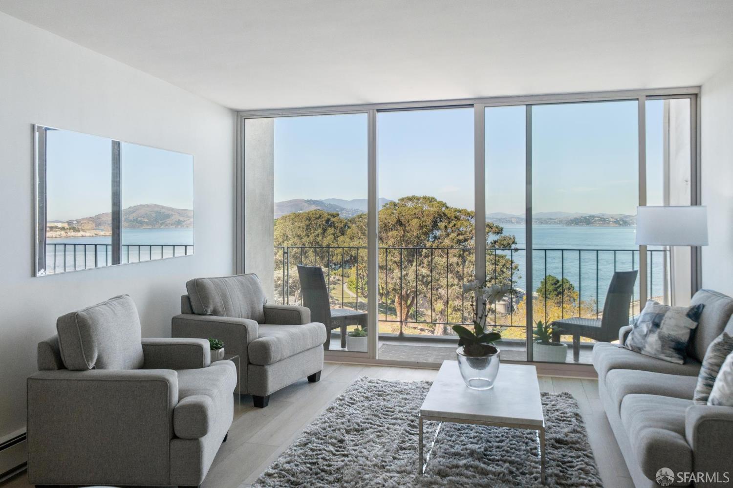 Detail Gallery Image 5 of 69 For 1050 North Point St #1002,  San Francisco,  CA 94109 - 2 Beds | 1 Baths