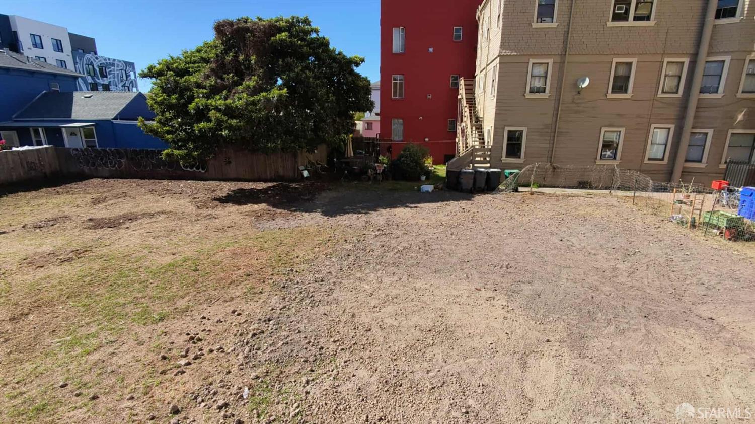 Detail Gallery Image 5 of 9 For 913 Martin Luther King Jr Way, Oakland,  CA 94607 - – Beds | – Baths