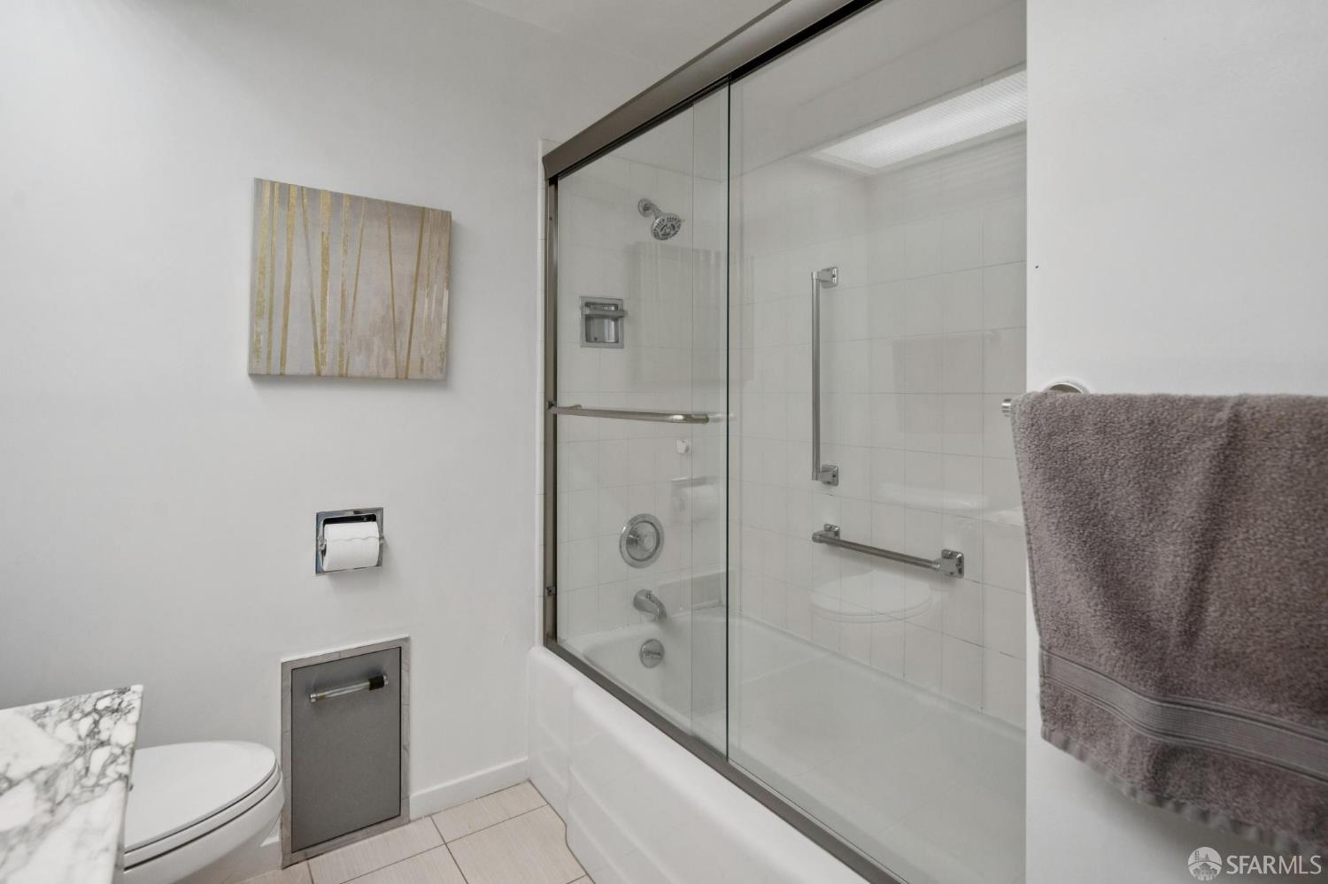 Detail Gallery Image 35 of 69 For 1050 North Point St #1002,  San Francisco,  CA 94109 - 2 Beds | 1 Baths