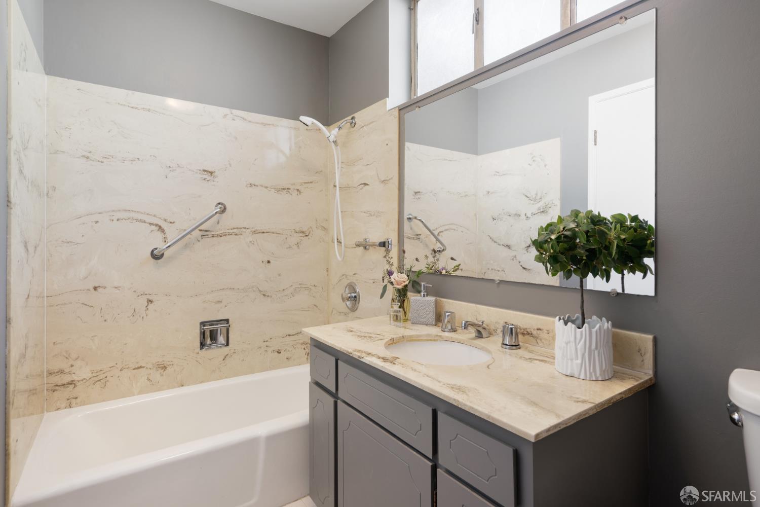 Detail Gallery Image 33 of 46 For 408 Gold Mine Dr, San Francisco,  CA 94131 - 3 Beds | 2 Baths