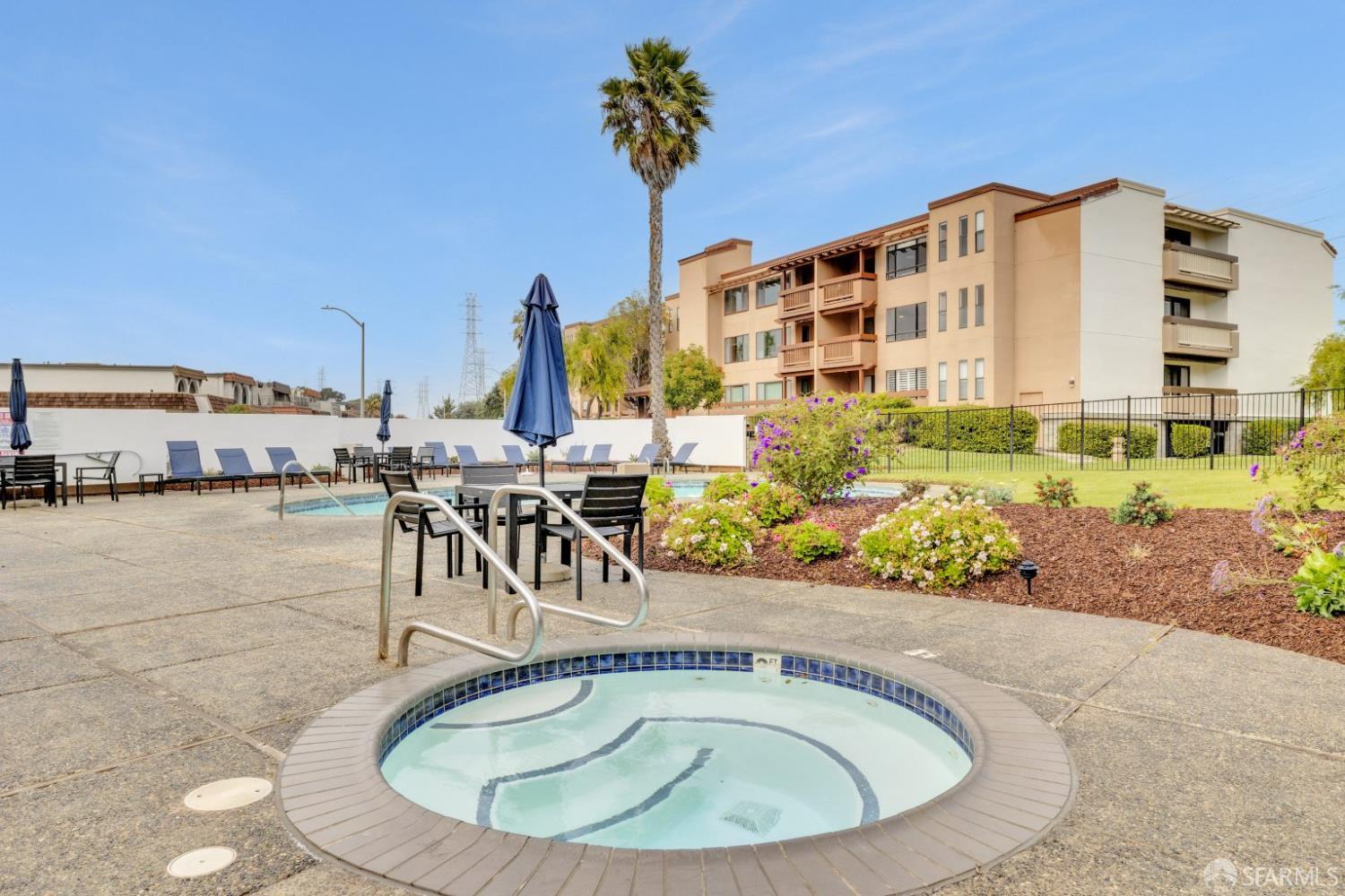 Detail Gallery Image 34 of 42 For 465 Fathom Dr #211,  San Mateo,  CA 94404 - 1 Beds | 1 Baths