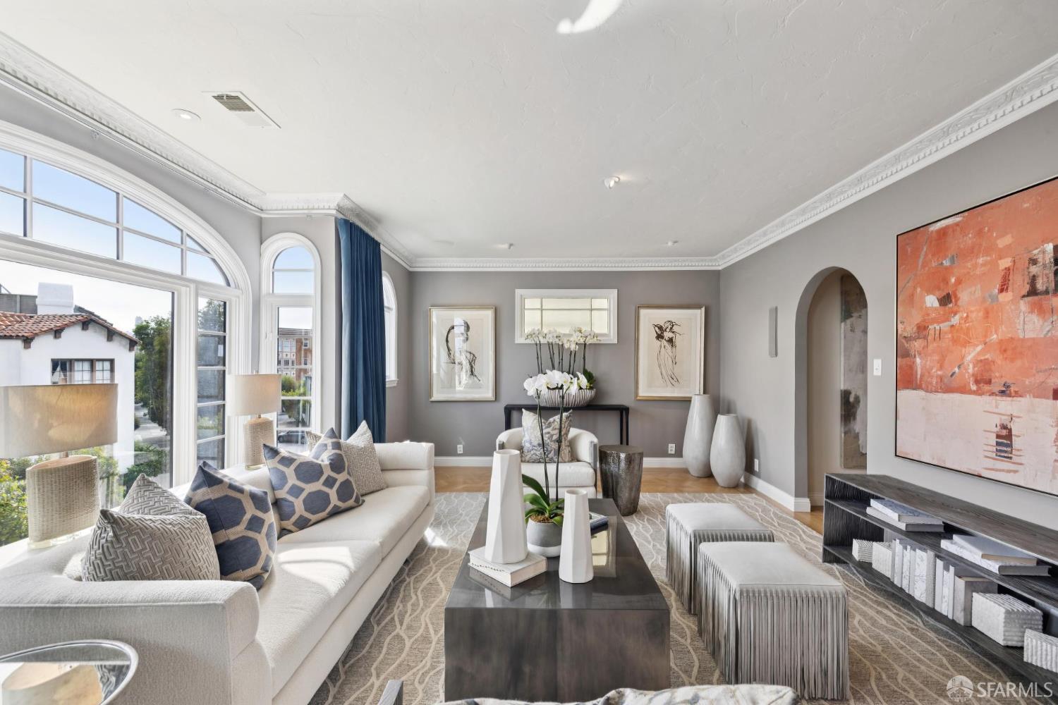 Detail Gallery Image 4 of 31 For 115 Retiro Way, San Francisco,  CA 94123 - 2 Beds | 1/1 Baths