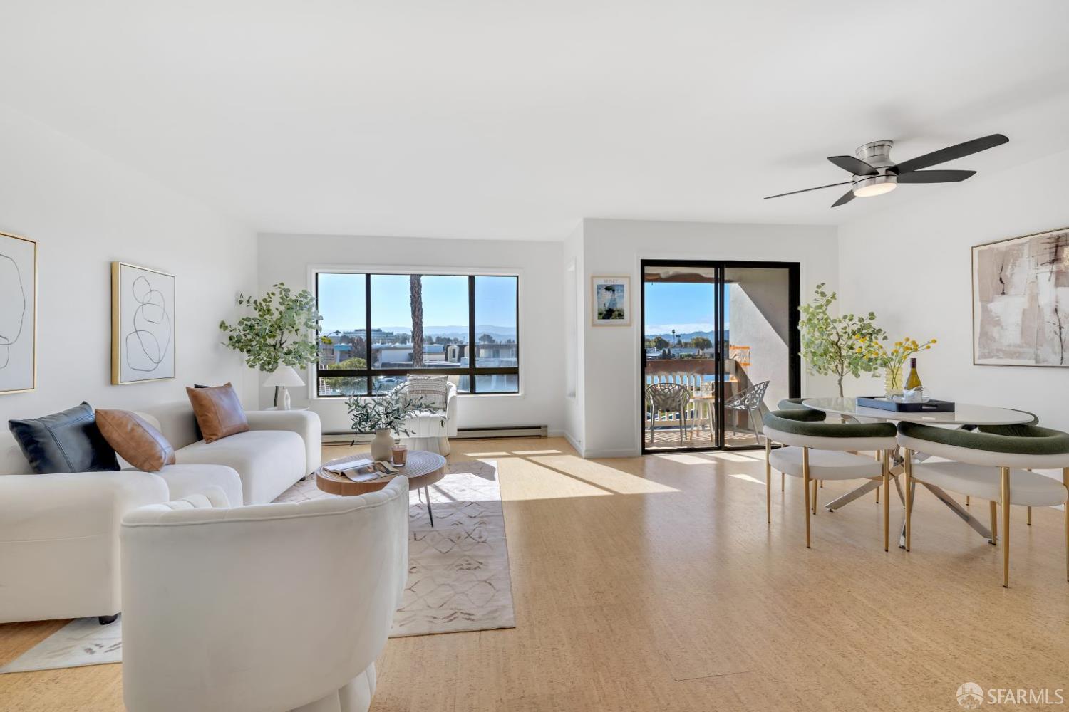 Detail Gallery Image 4 of 42 For 465 Fathom Dr #211,  San Mateo,  CA 94404 - 1 Beds | 1 Baths