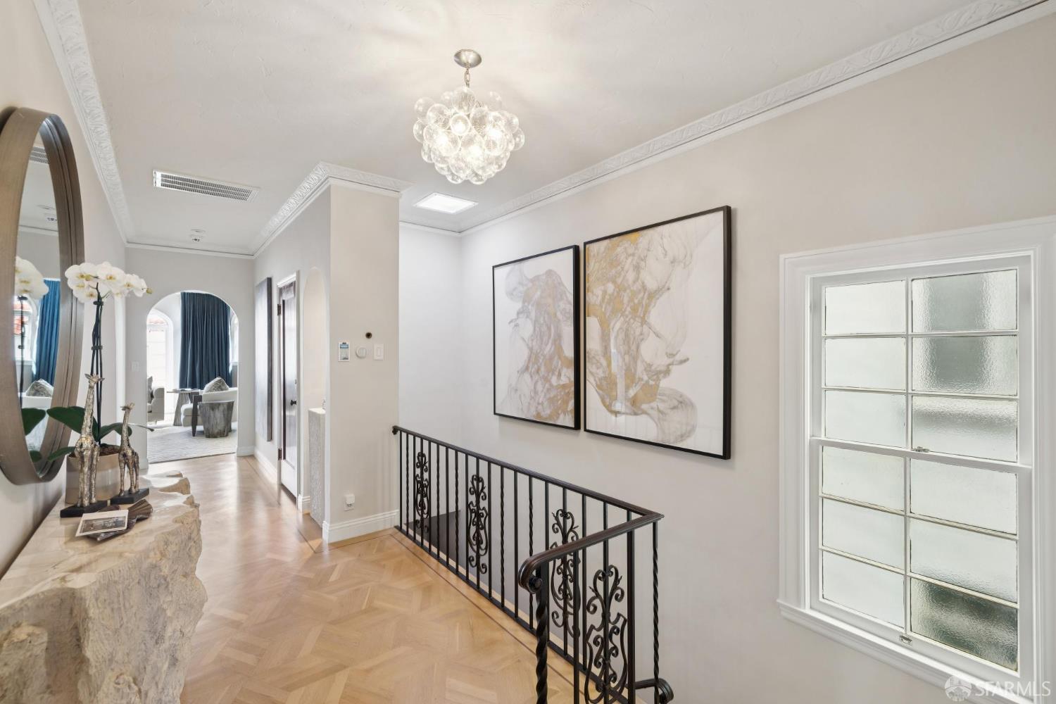 Detail Gallery Image 3 of 31 For 115 Retiro Way, San Francisco,  CA 94123 - 2 Beds | 1/1 Baths