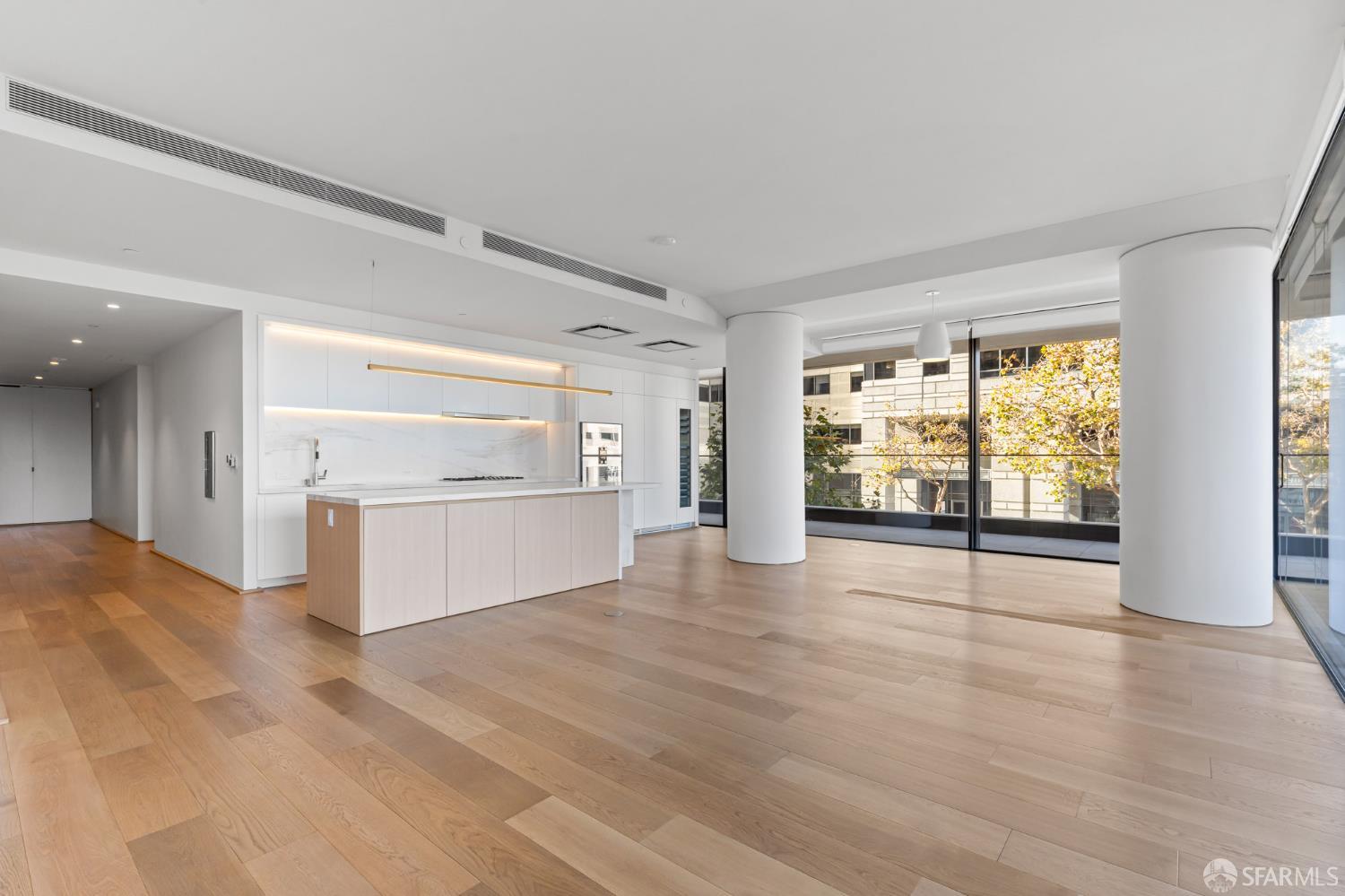 Detail Gallery Image 3 of 20 For 1 Steuart Ln #203,  San Francisco,  CA 94105 - 2 Beds | 2 Baths