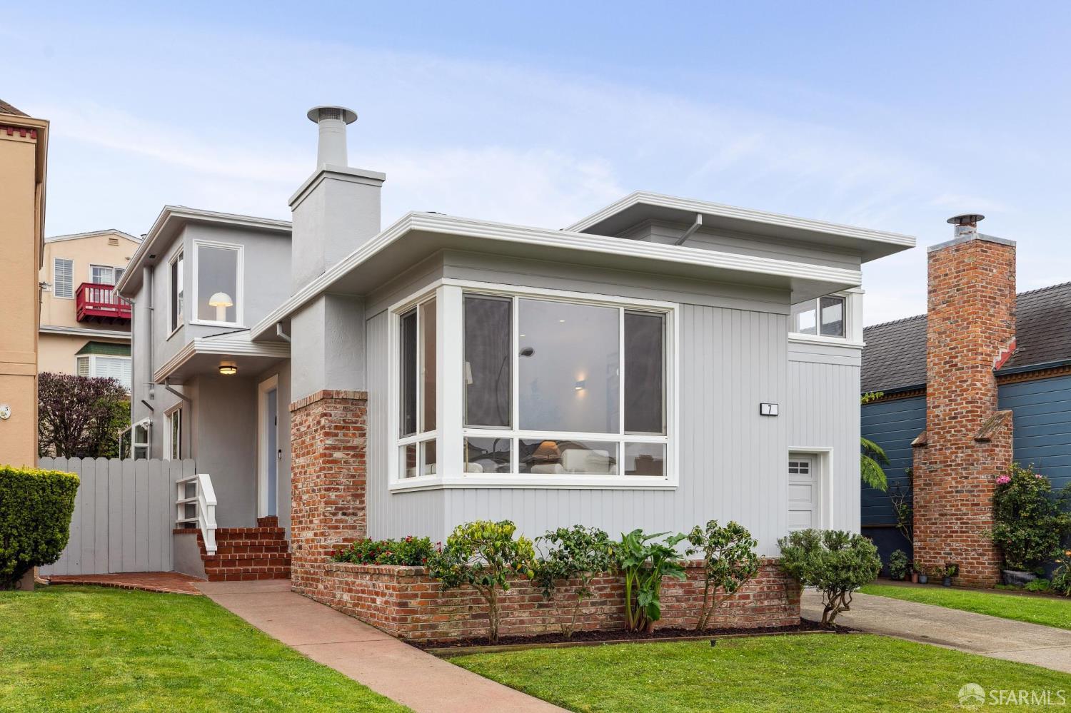 Detail Gallery Image 2 of 45 For 7 Lake Vista Ave, Daly City,  CA 94015 - 3 Beds | 2 Baths