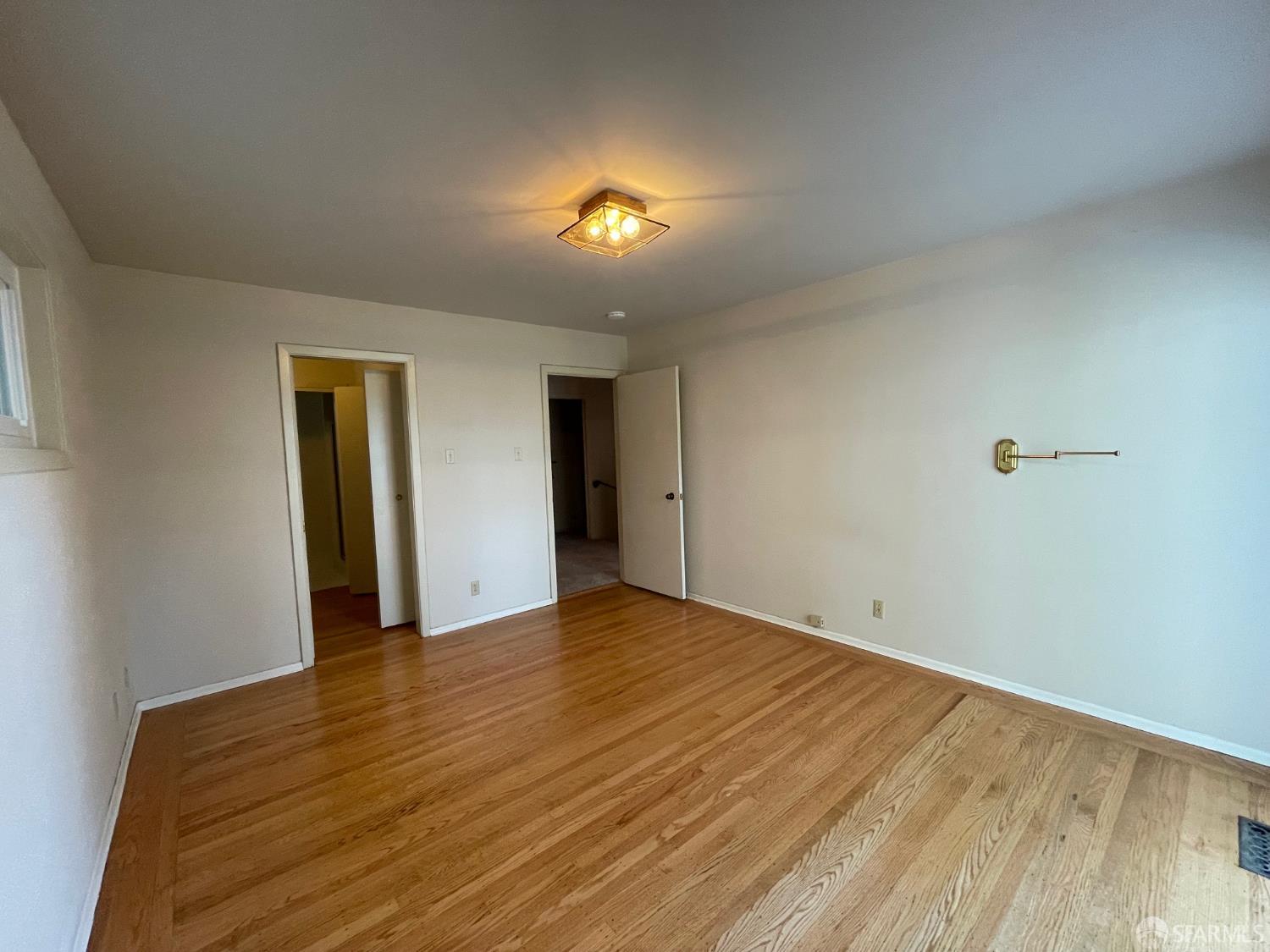 Detail Gallery Image 13 of 30 For 7 Sheldon Ter, San Francisco,  CA 94122 - 3 Beds | 3 Baths