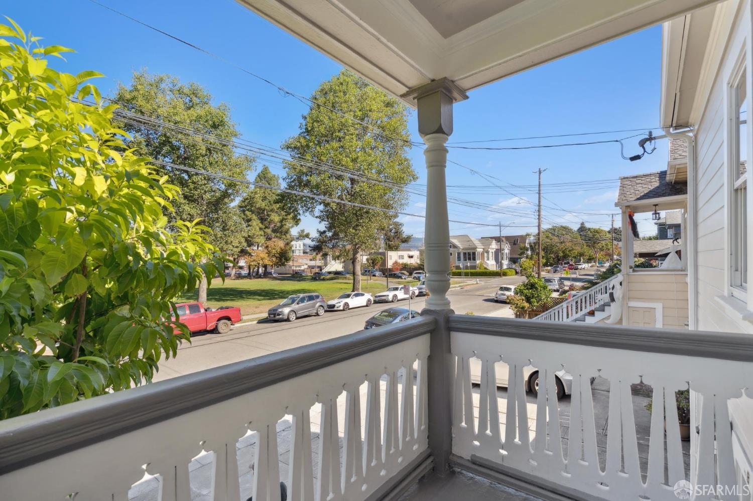 Detail Gallery Image 6 of 56 For 1412 Pacific Ave, Alameda,  CA 94501 - 3 Beds | 2 Baths