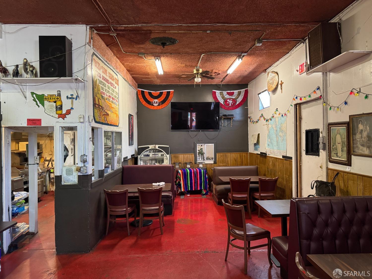 Detail Gallery Image 4 of 26 For 2950 25th St, San Francisco,  CA 94110 - – Beds | – Baths