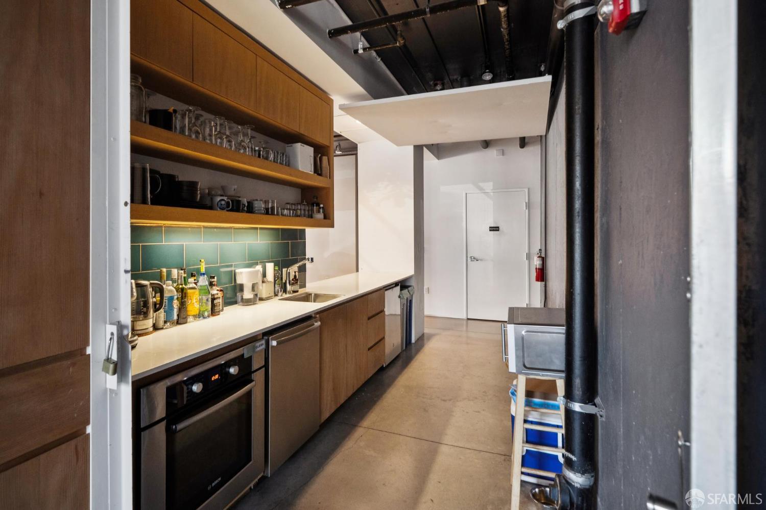 Detail Gallery Image 5 of 51 For 2405 Folsom St #1-4,  San Francisco,  CA 94110 - – Beds | – Baths