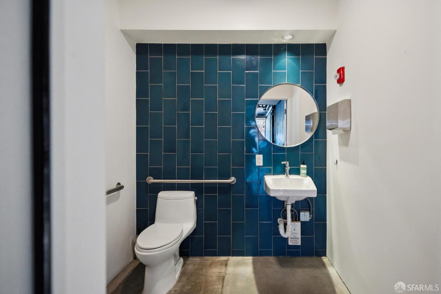 Detail Gallery Image 9 of 51 For 2405 Folsom St #1-4,  San Francisco,  CA 94110 - – Beds | – Baths