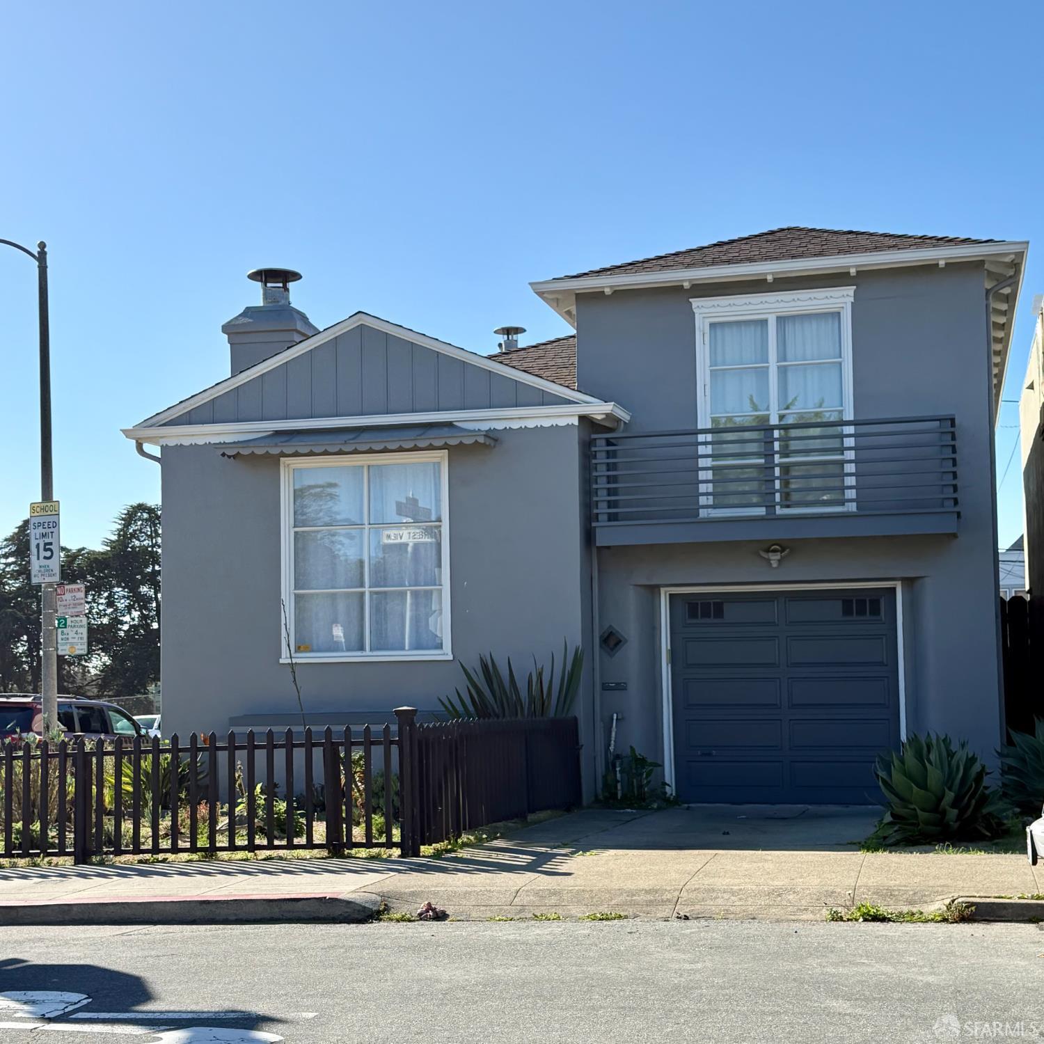 Detail Gallery Image 20 of 21 For 1100 Eucalyptus Dr, San Francisco,  CA 94132 - 2 Beds | 1 Baths