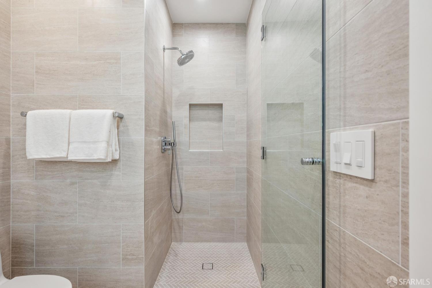 Detail Gallery Image 22 of 53 For 4149 26th St, San Francisco,  CA 94131 - 3 Beds | 3 Baths