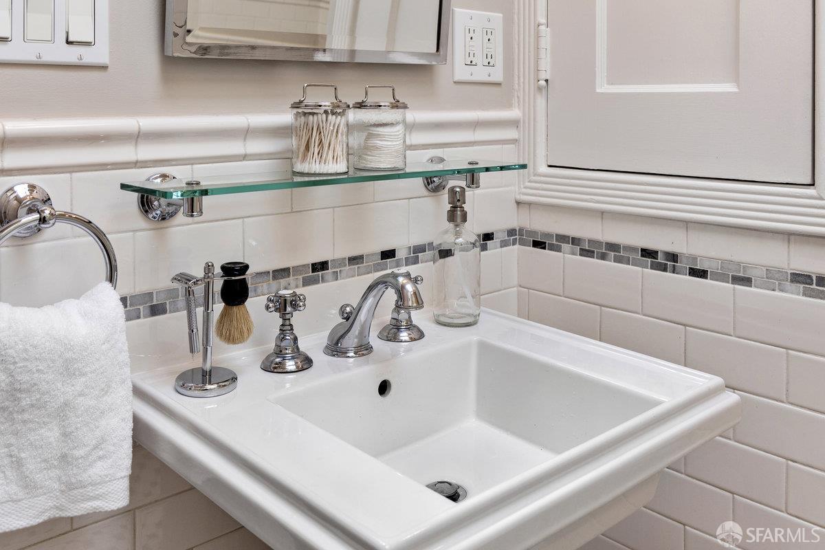 Detail Gallery Image 31 of 50 For 2591 39th Ave, San Francisco,  CA 94116 - 3 Beds | 2 Baths