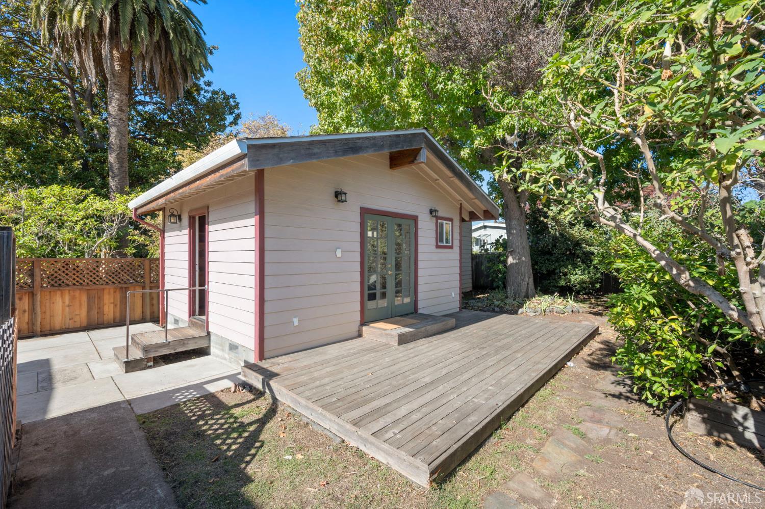 Detail Gallery Image 33 of 40 For 1611 Blake St, Berkeley,  CA 94703 - 2 Beds | 1 Baths