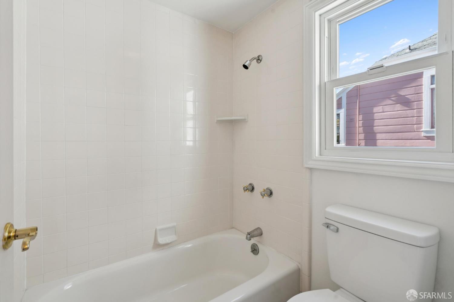 Detail Gallery Image 22 of 56 For 1412 Pacific Ave, Alameda,  CA 94501 - 3 Beds | 2 Baths