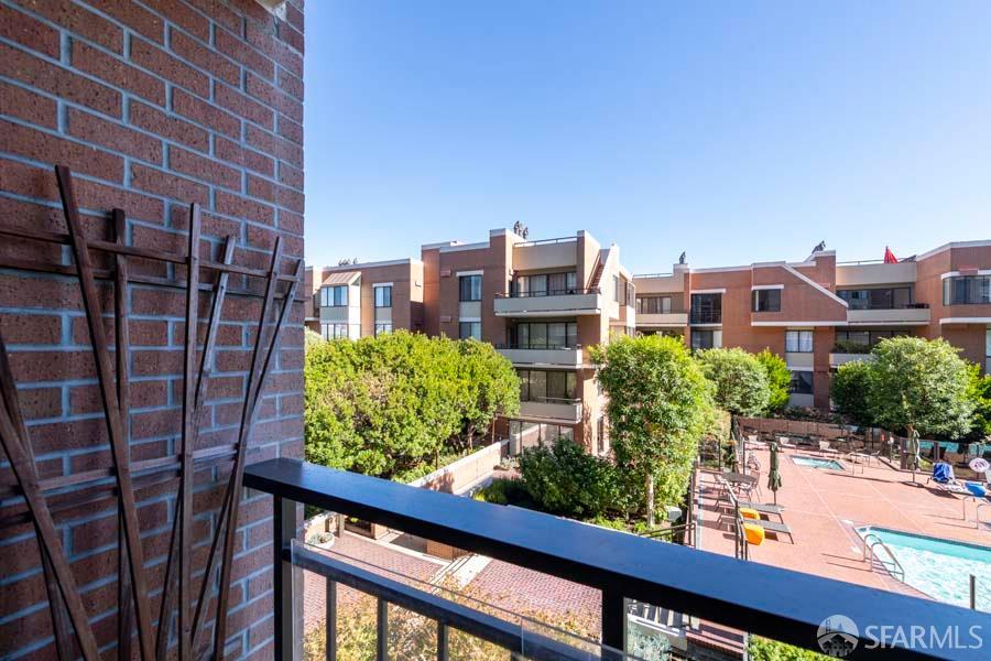 Detail Gallery Image 23 of 31 For 101 Lombard St 307w,  San Francisco,  CA 94111 - 2 Beds | 2 Baths