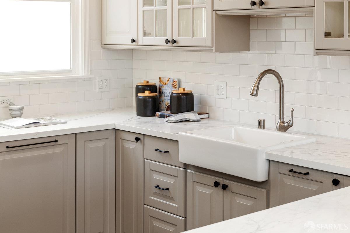 Detail Gallery Image 21 of 50 For 2591 39th Ave, San Francisco,  CA 94116 - 3 Beds | 2 Baths