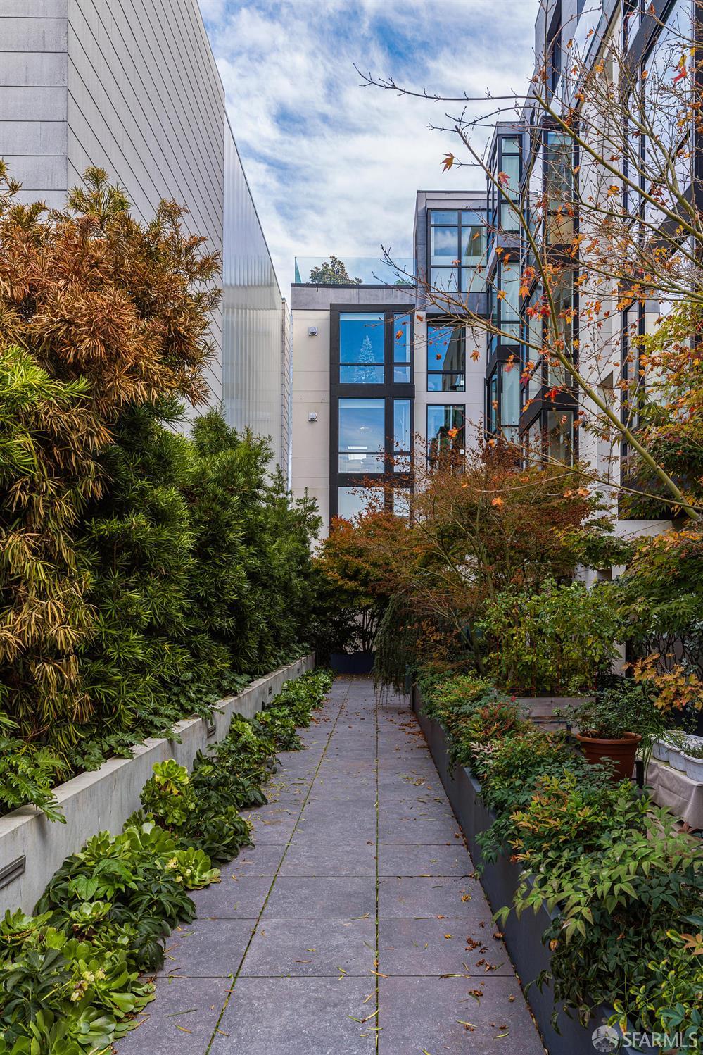 Detail Gallery Image 15 of 15 For 1601 Larkin St #102,  San Francisco,  CA 94109 - 1 Beds | 1 Baths