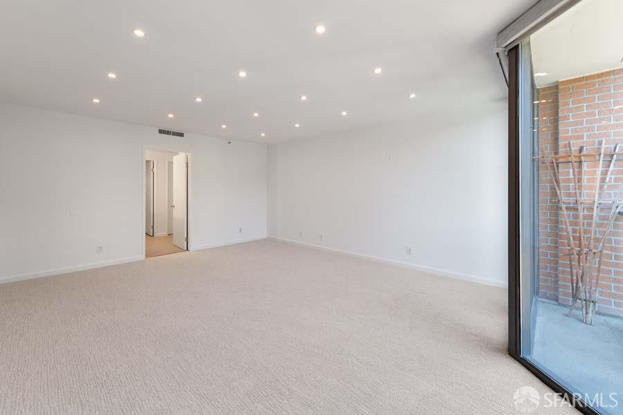 Detail Gallery Image 12 of 31 For 101 Lombard St 307w,  San Francisco,  CA 94111 - 2 Beds | 2 Baths