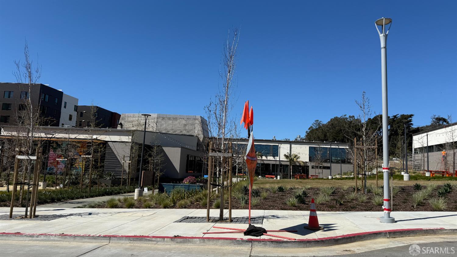 Detail Gallery Image 38 of 45 For 451 Sawyer St, San Francisco,  CA 94134 - 3 Beds | 1 Baths