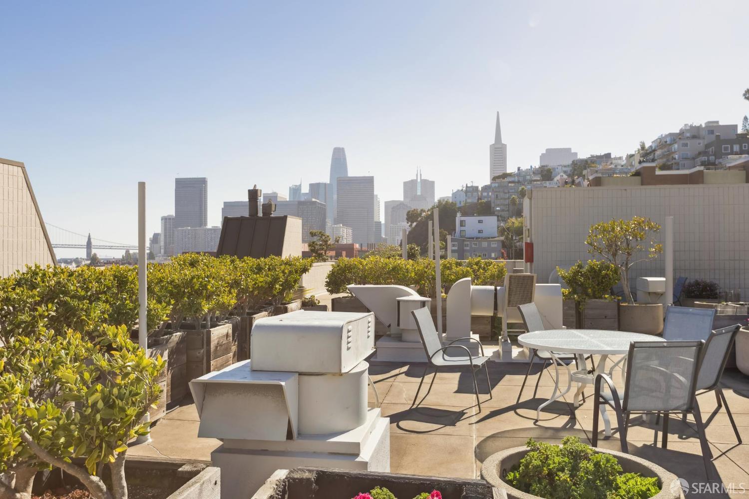 Detail Gallery Image 60 of 68 For 150 Lombard St #807,  San Francisco,  CA 94111 - 2 Beds | 2 Baths