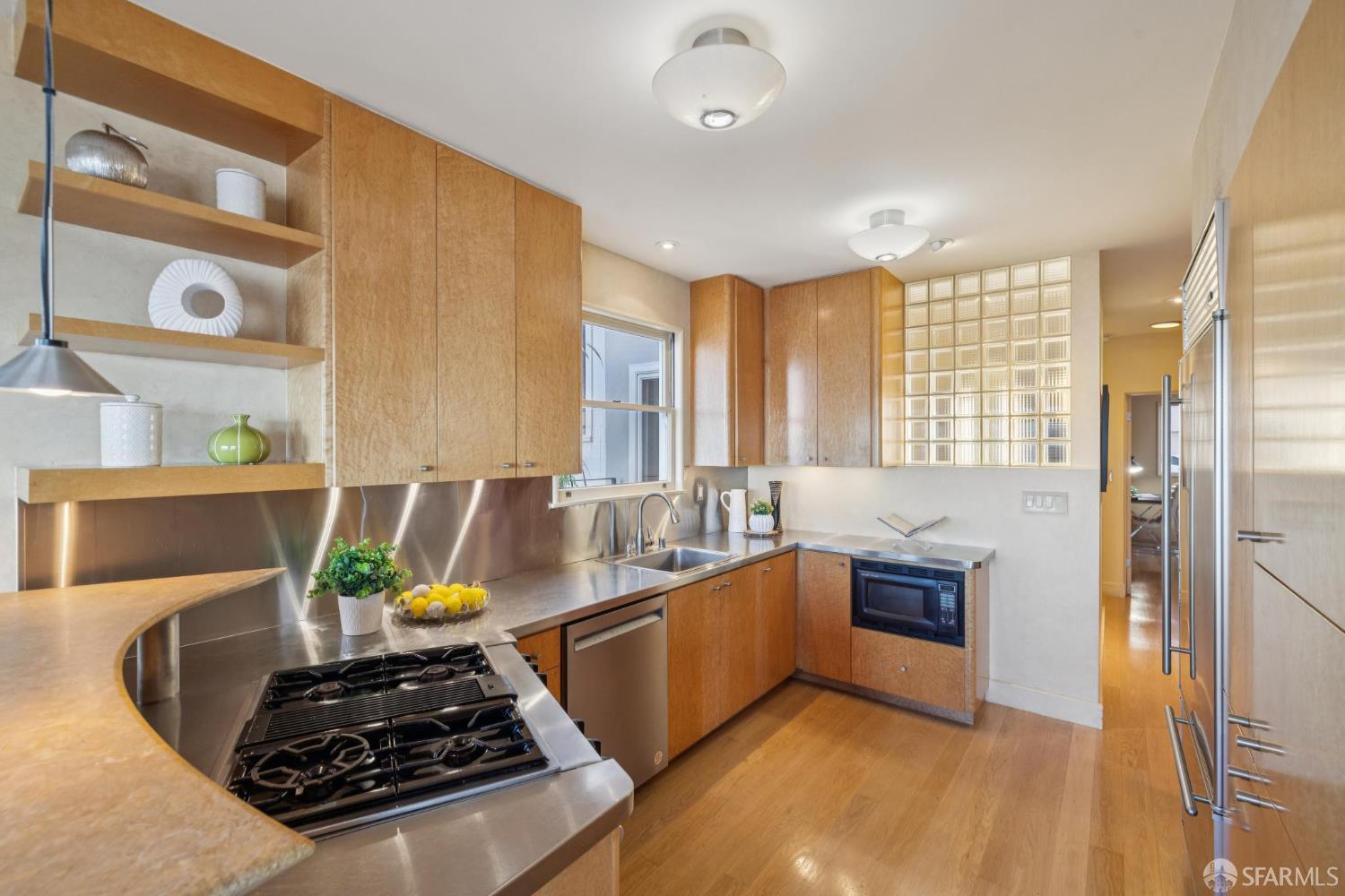 Detail Gallery Image 8 of 16 For 1440 Montgomery St #21,  San Francisco,  CA 94133 - 2 Beds | 2 Baths