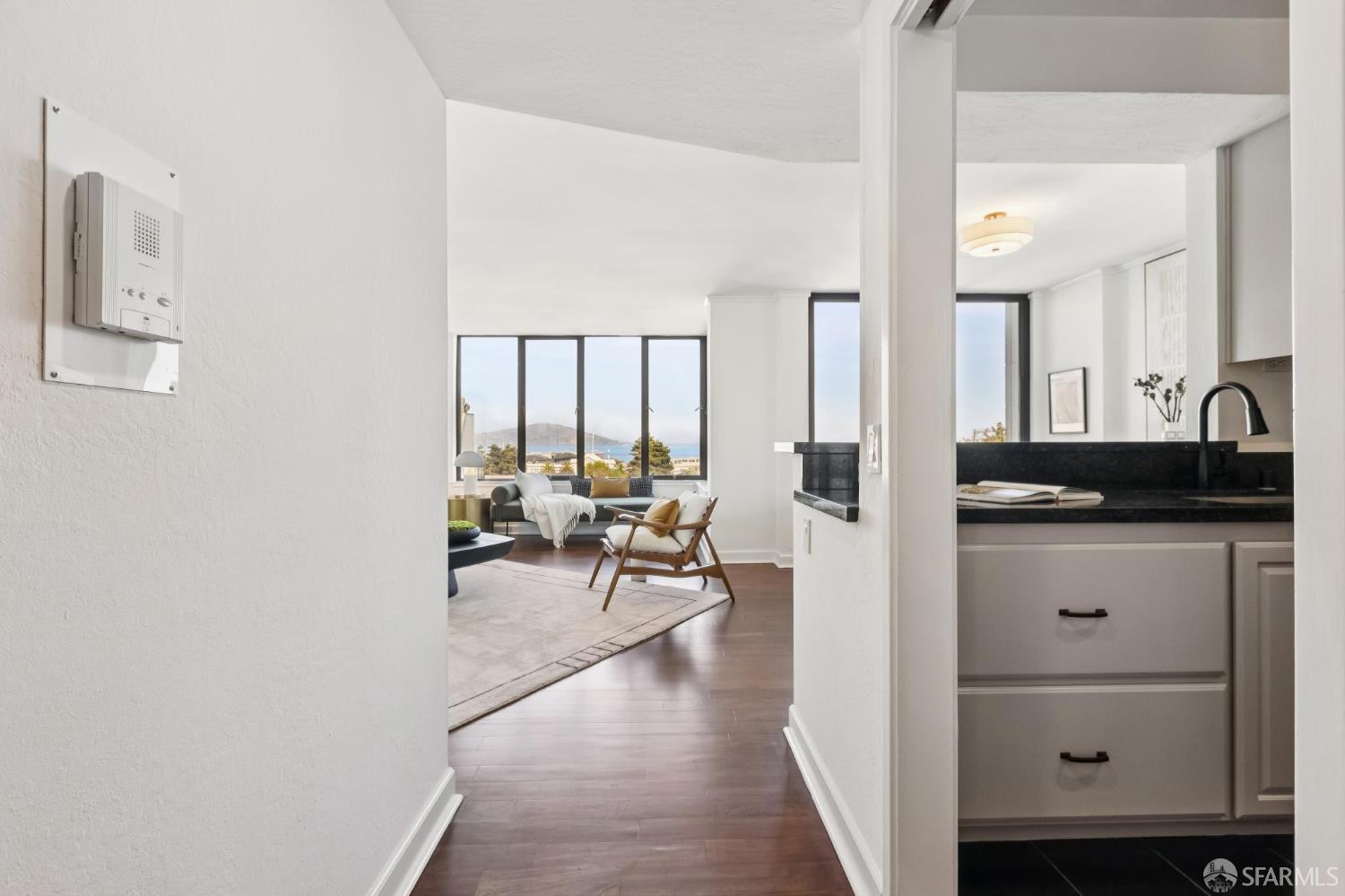 Detail Gallery Image 3 of 68 For 150 Lombard St #807,  San Francisco,  CA 94111 - 2 Beds | 2 Baths