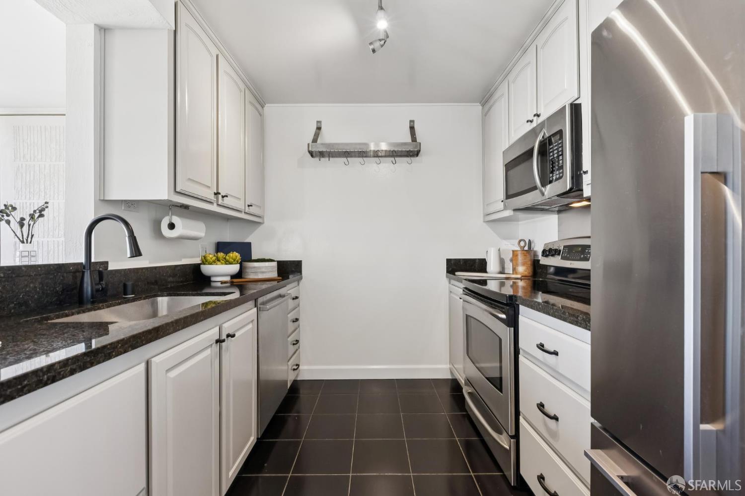 Detail Gallery Image 29 of 68 For 150 Lombard St #807,  San Francisco,  CA 94111 - 2 Beds | 2 Baths