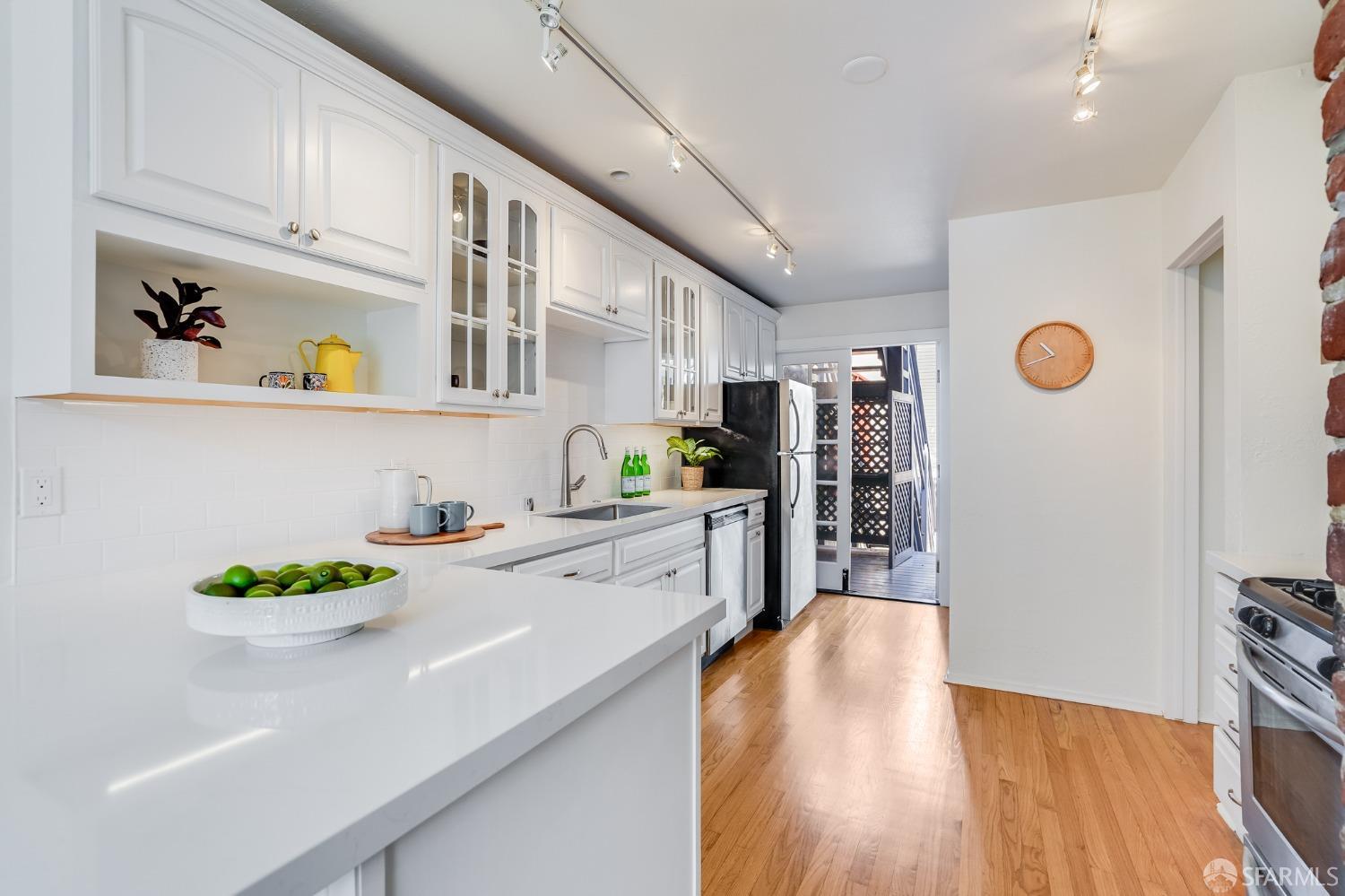 Detail Gallery Image 9 of 22 For 490 Clipper St #492,  San Francisco,  CA 94114 - 2 Beds | 1 Baths