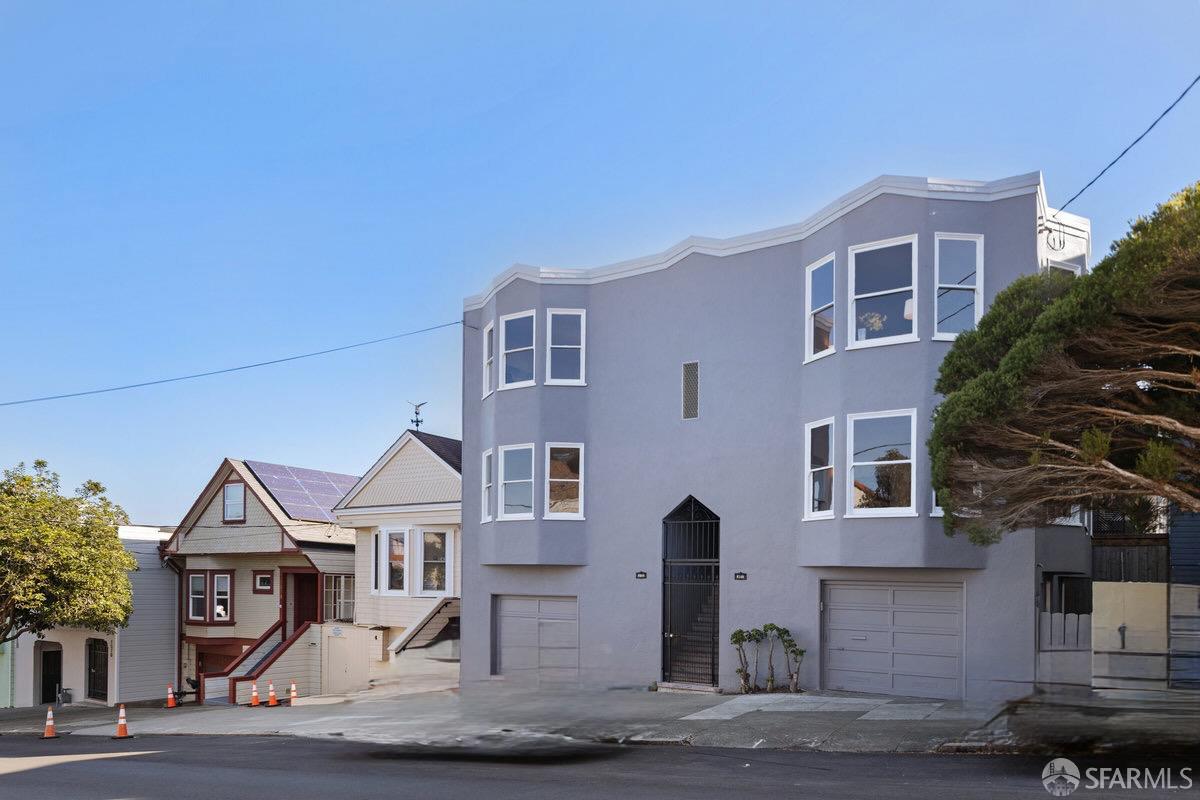 Detail Gallery Image 3 of 55 For 1584 11th Ave, San Francisco,  CA 94122 - – Beds | – Baths