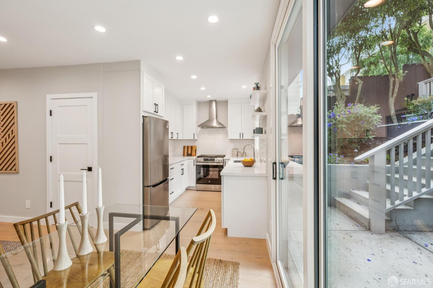 Detail Gallery Image 10 of 53 For 4149 26th St, San Francisco,  CA 94131 - 3 Beds | 3 Baths