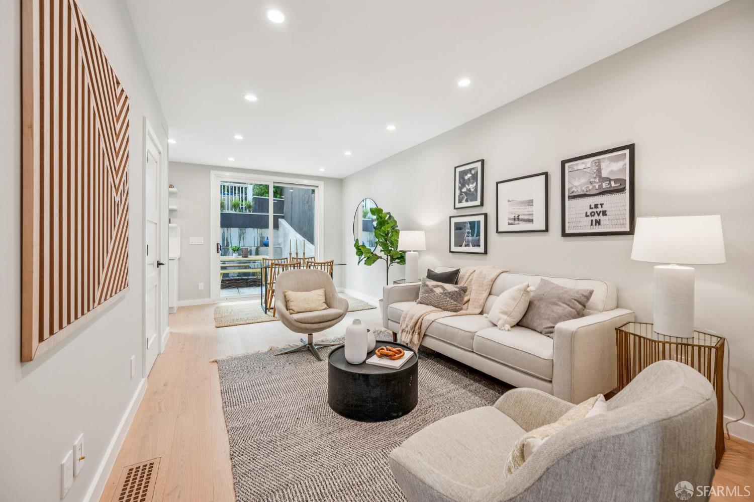 Detail Gallery Image 4 of 53 For 4149 26th St, San Francisco,  CA 94131 - 3 Beds | 3 Baths