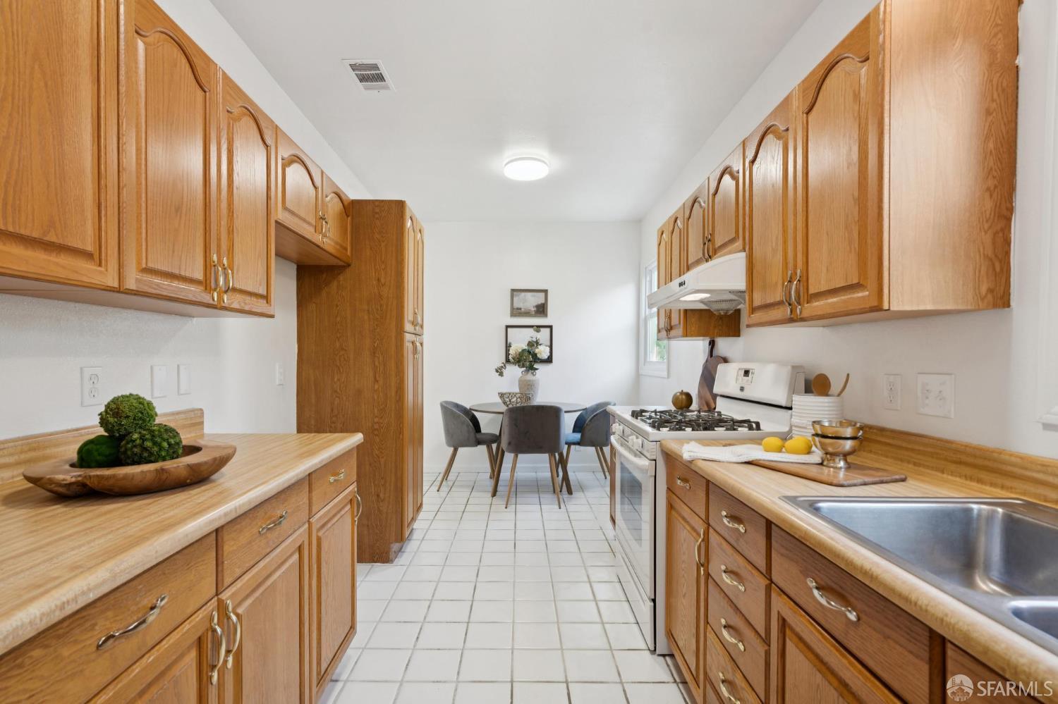 Detail Gallery Image 15 of 56 For 1412 Pacific Ave, Alameda,  CA 94501 - 3 Beds | 2 Baths