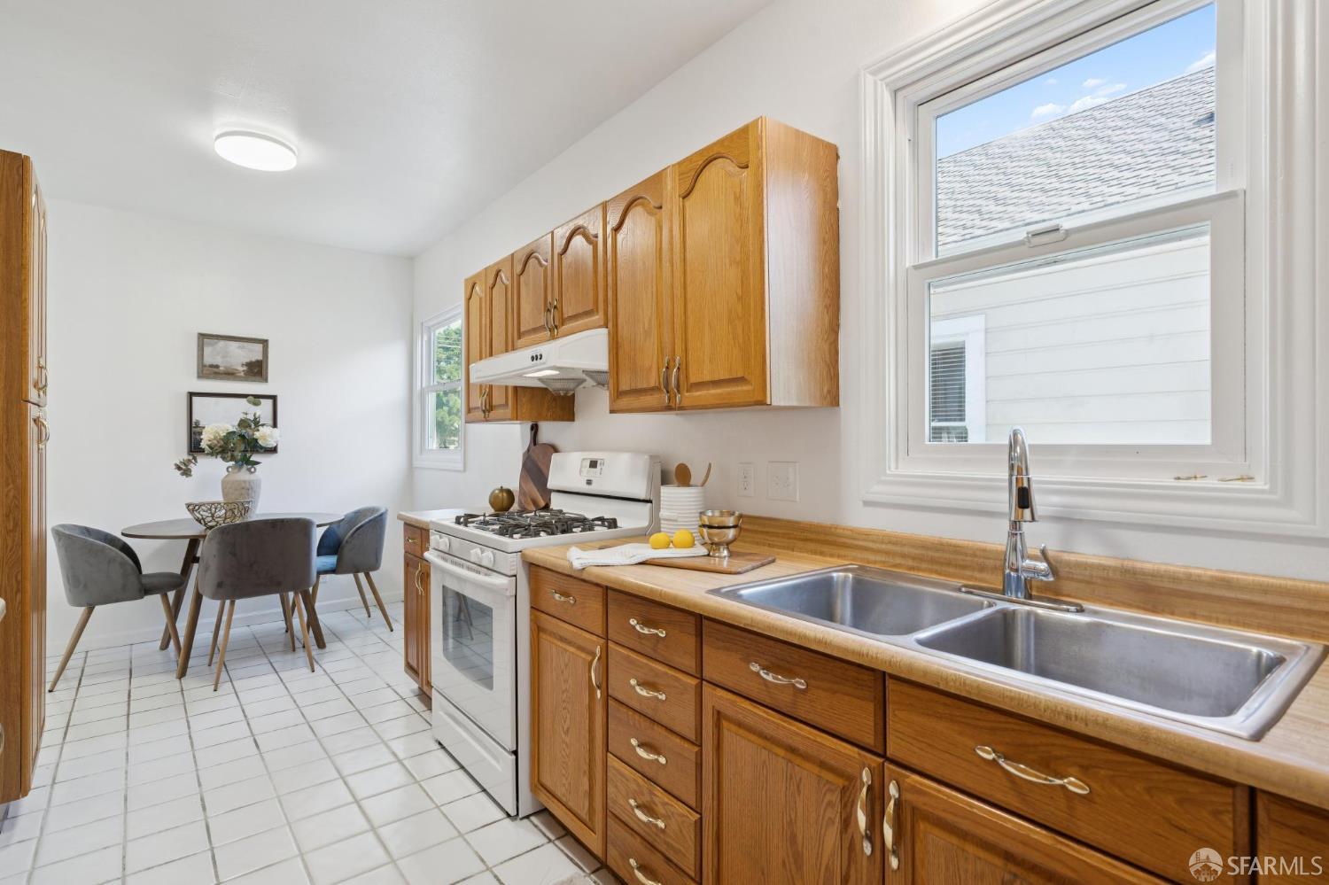 Detail Gallery Image 16 of 56 For 1412 Pacific Ave, Alameda,  CA 94501 - 3 Beds | 2 Baths