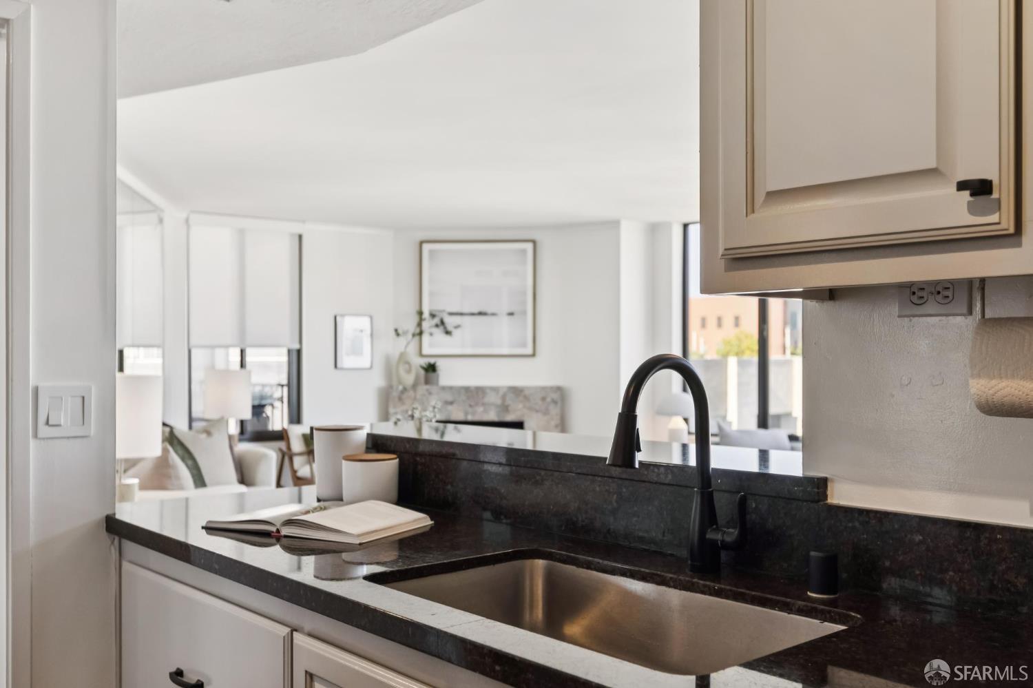 Detail Gallery Image 31 of 68 For 150 Lombard St #807,  San Francisco,  CA 94111 - 2 Beds | 2 Baths