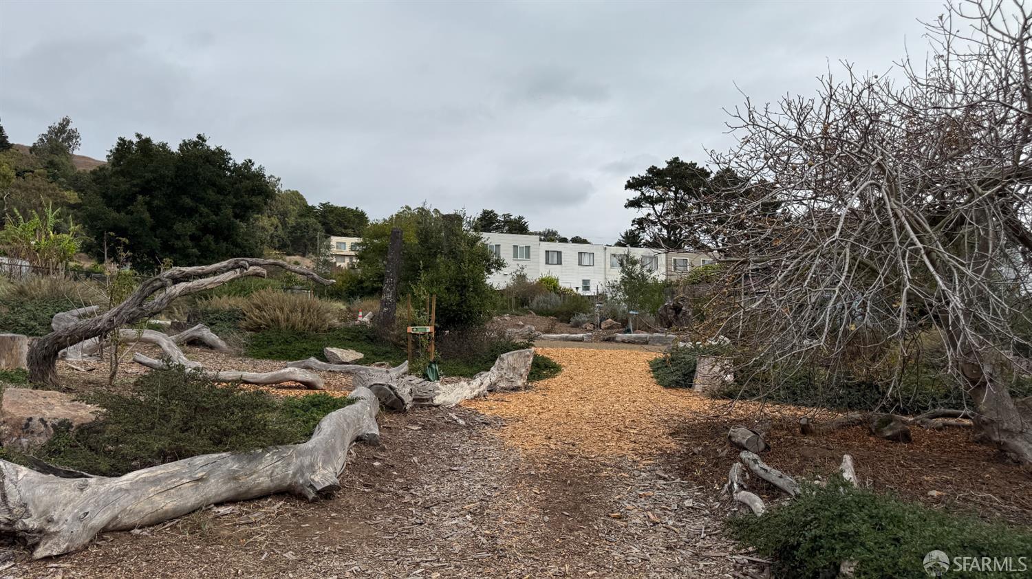 Detail Gallery Image 43 of 45 For 451 Sawyer St, San Francisco,  CA 94134 - 3 Beds | 1 Baths