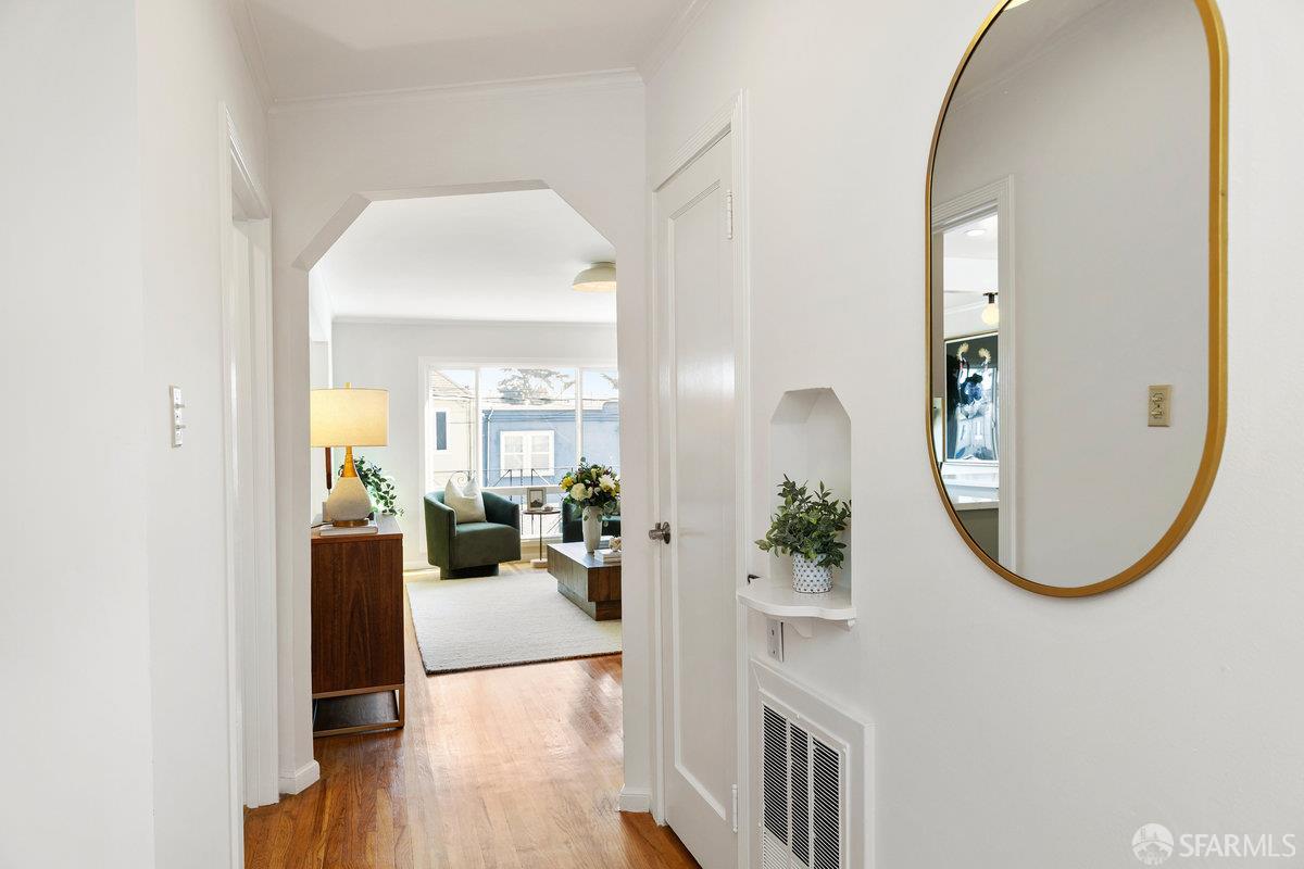 Detail Gallery Image 5 of 50 For 2591 39th Ave, San Francisco,  CA 94116 - 3 Beds | 2 Baths