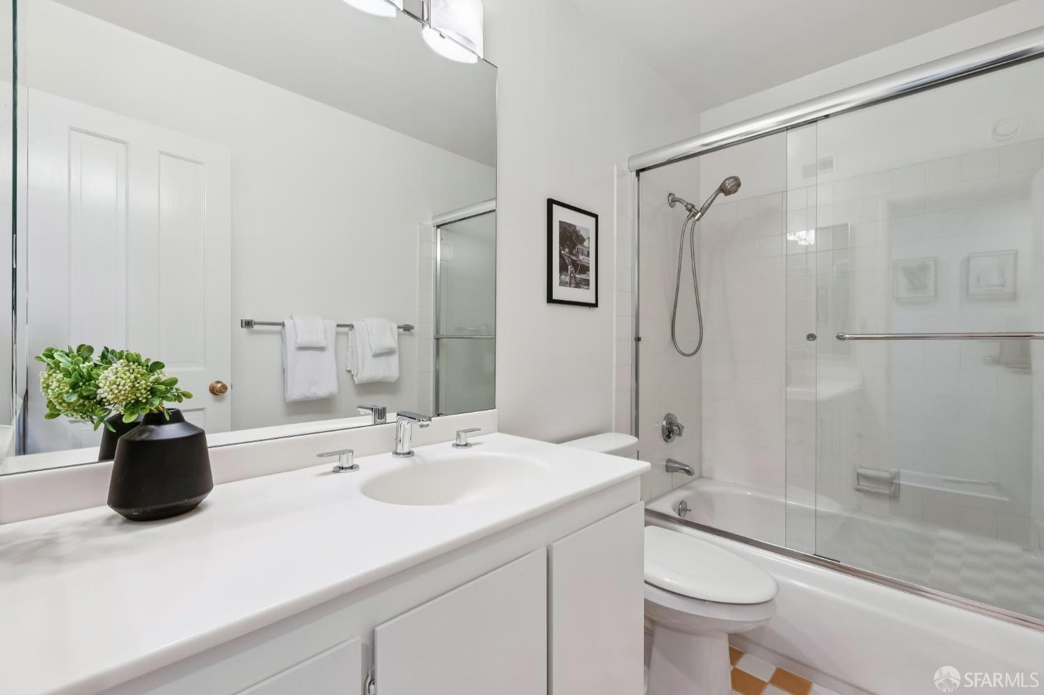 Detail Gallery Image 50 of 68 For 150 Lombard St #807,  San Francisco,  CA 94111 - 2 Beds | 2 Baths