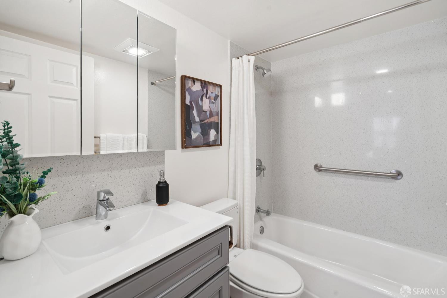 Detail Gallery Image 41 of 56 For 1412 Pacific Ave, Alameda,  CA 94501 - 3 Beds | 2 Baths