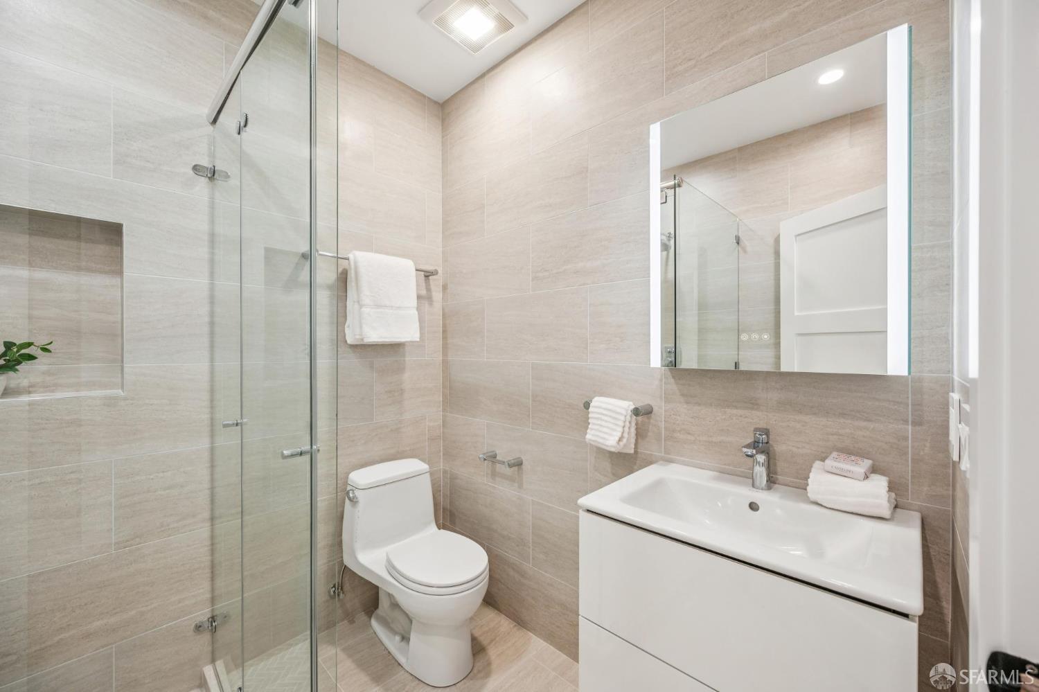 Detail Gallery Image 16 of 53 For 4149 26th St, San Francisco,  CA 94131 - 3 Beds | 3 Baths