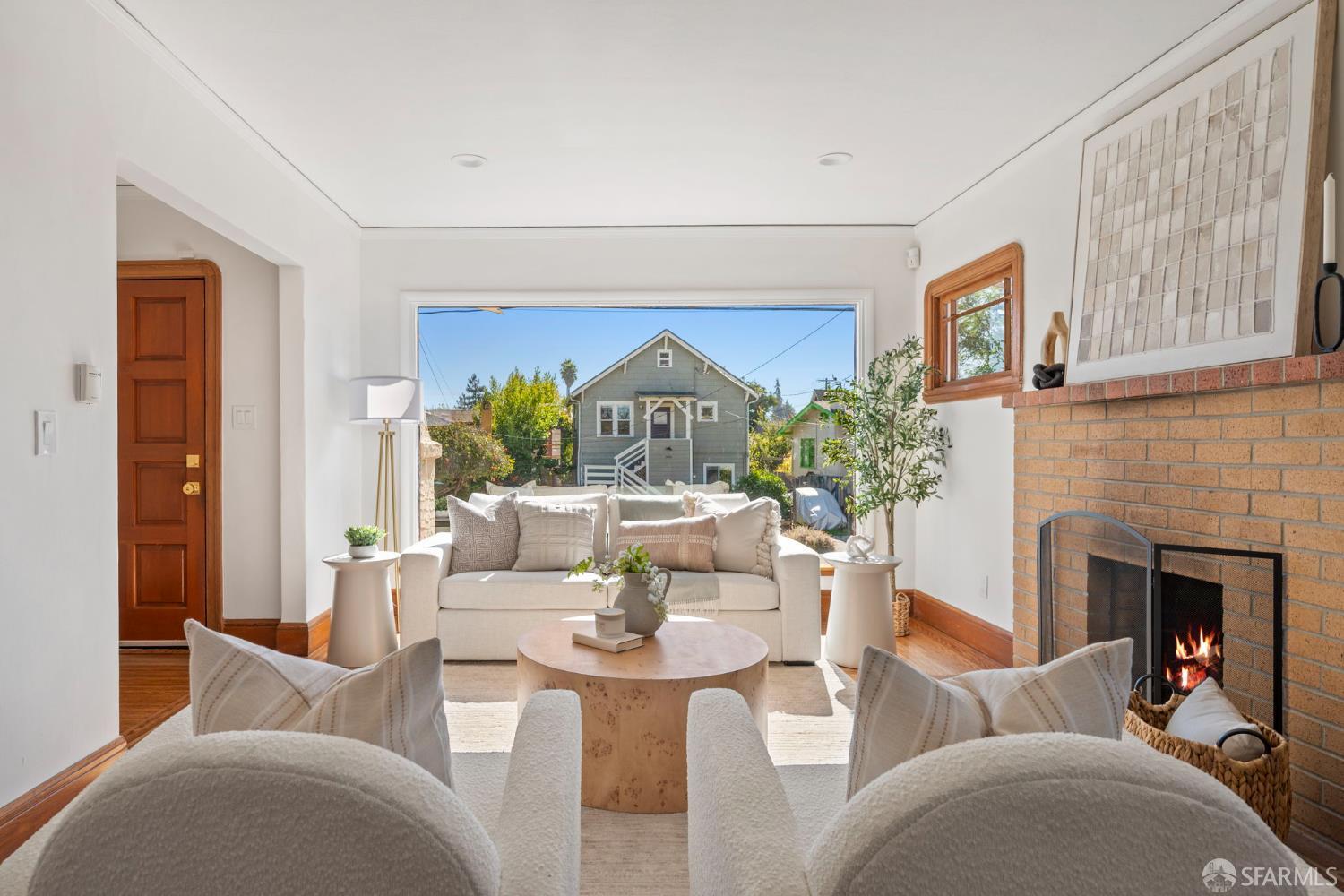 Detail Gallery Image 5 of 40 For 1611 Blake St, Berkeley,  CA 94703 - 2 Beds | 1 Baths