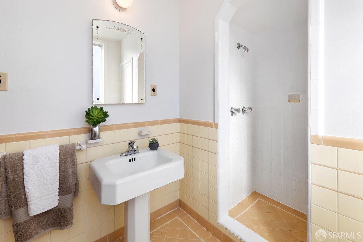 Detail Gallery Image 30 of 55 For 1584 11th Ave, San Francisco,  CA 94122 - – Beds | – Baths