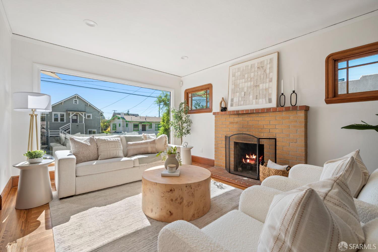 Detail Gallery Image 3 of 40 For 1611 Blake St, Berkeley,  CA 94703 - 2 Beds | 1 Baths