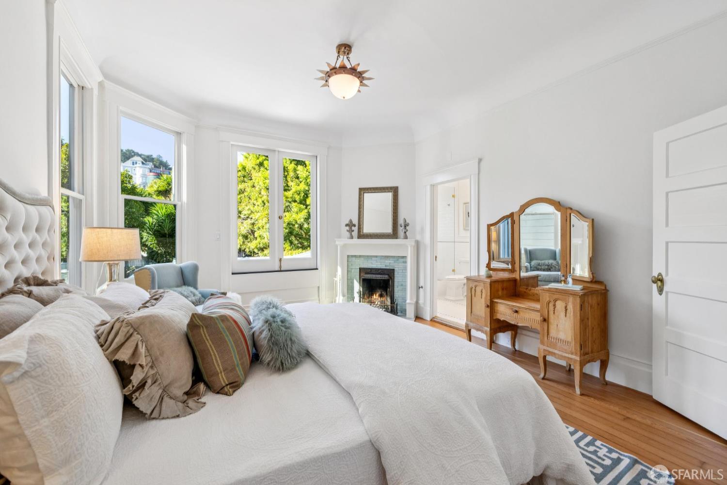 Detail Gallery Image 53 of 92 For 65 Carmelita St, San Francisco,  CA 94117 - 6 Beds | 3/1 Baths