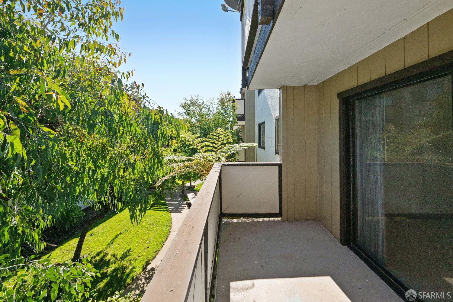 Detail Gallery Image 16 of 21 For 250 Willow Ave #421,  South San Francisco,  CA 94080 - 1 Beds | 1 Baths