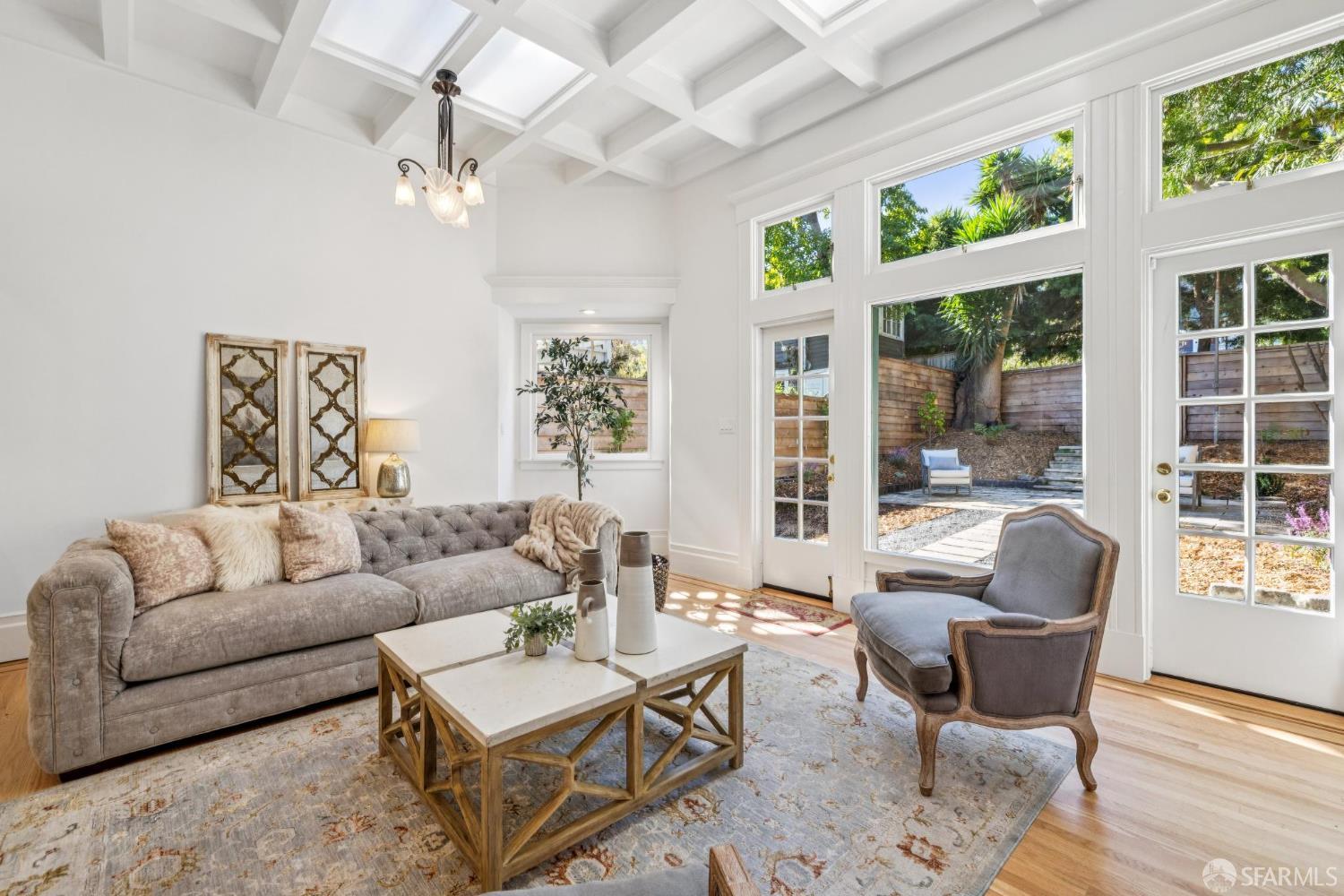 Detail Gallery Image 39 of 92 For 65 Carmelita St, San Francisco,  CA 94117 - 6 Beds | 3/1 Baths