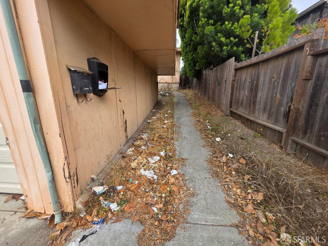 Detail Gallery Image 5 of 5 For 2511 24th Ave, Oakland,  CA 94601 - – Beds | – Baths